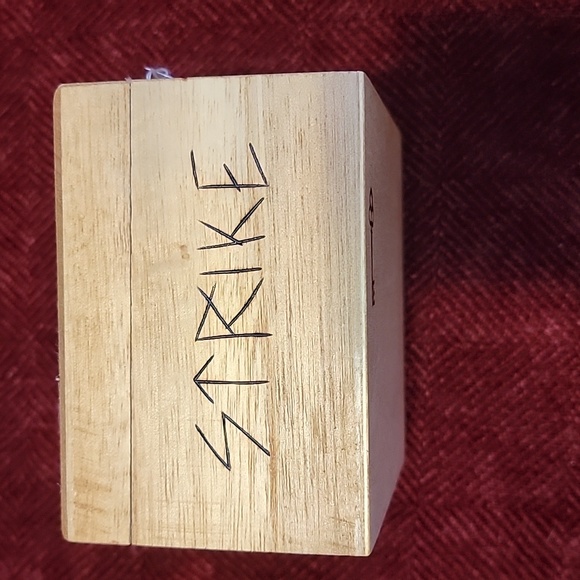 HTTYD pyrography wooden box - Picture 4 of 11